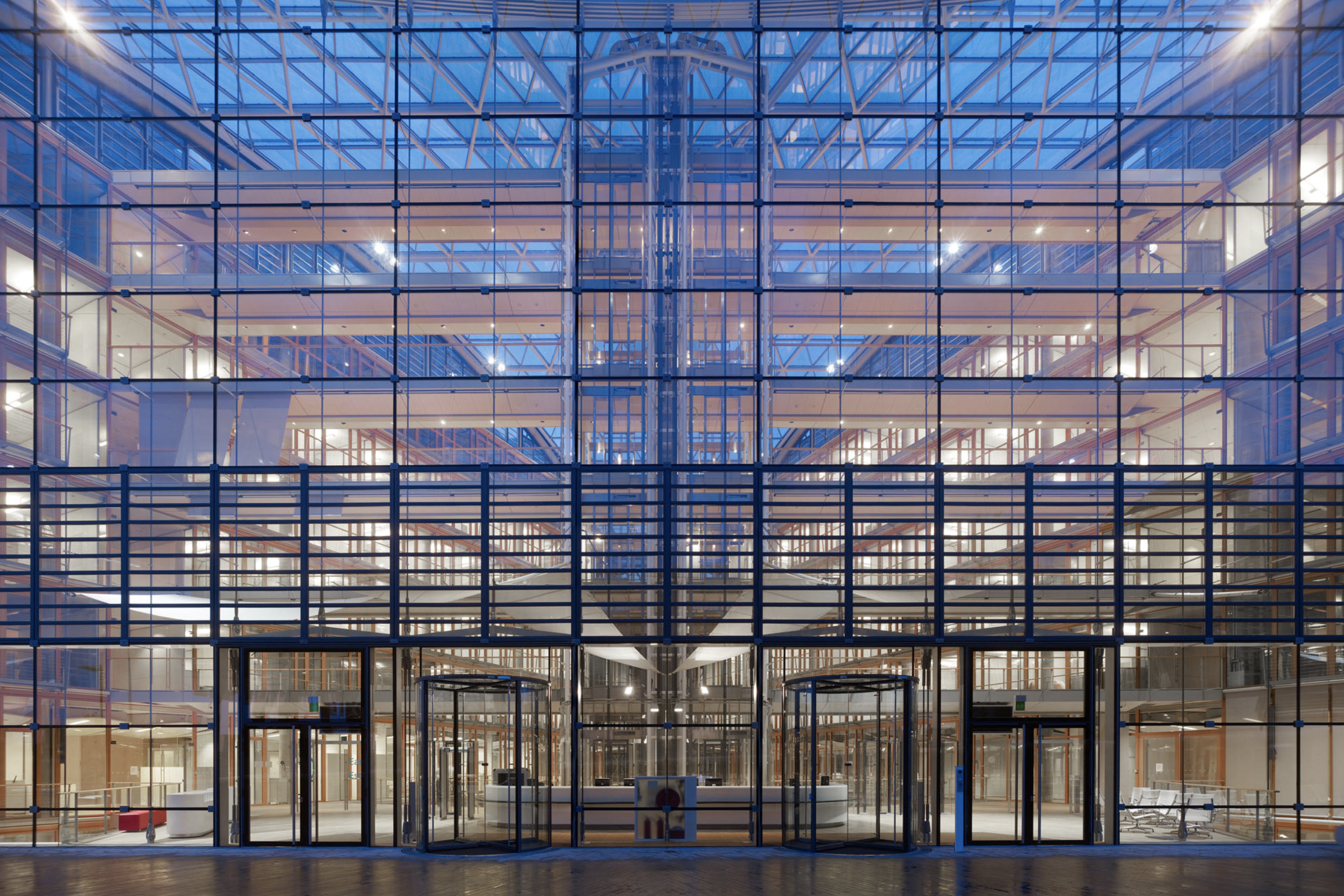 Investment Platform Advisor (m|f|x) Hero Image