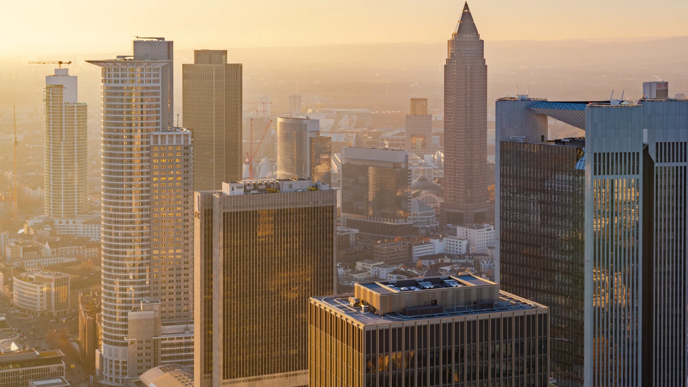 Senior Investment Manager (m|f|x) Hero Image